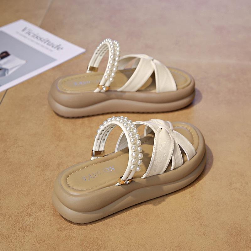 Женские шлепанцы на платформе-маффине, новинка лета 2025, фея, высокая подошва, жемчуг, два способа носки, пляжные, сланцы на одном ремешке, крутые