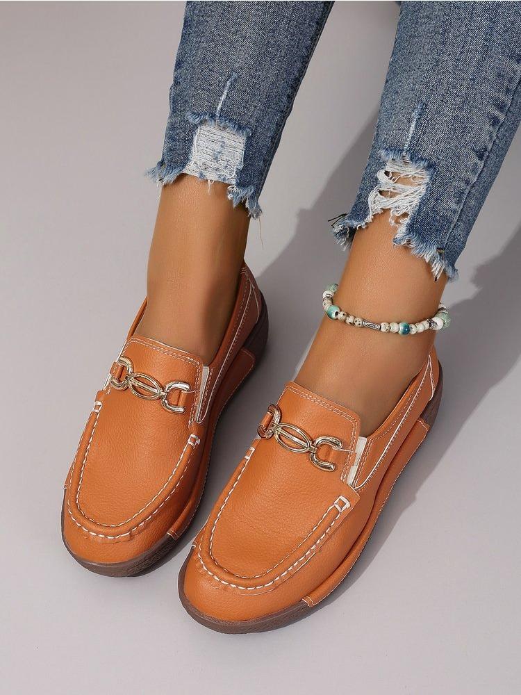 Women's Shoes In Plus Size with Flat Bottomed Round Toe Metal Buckle, One Foot On Women's Shoes