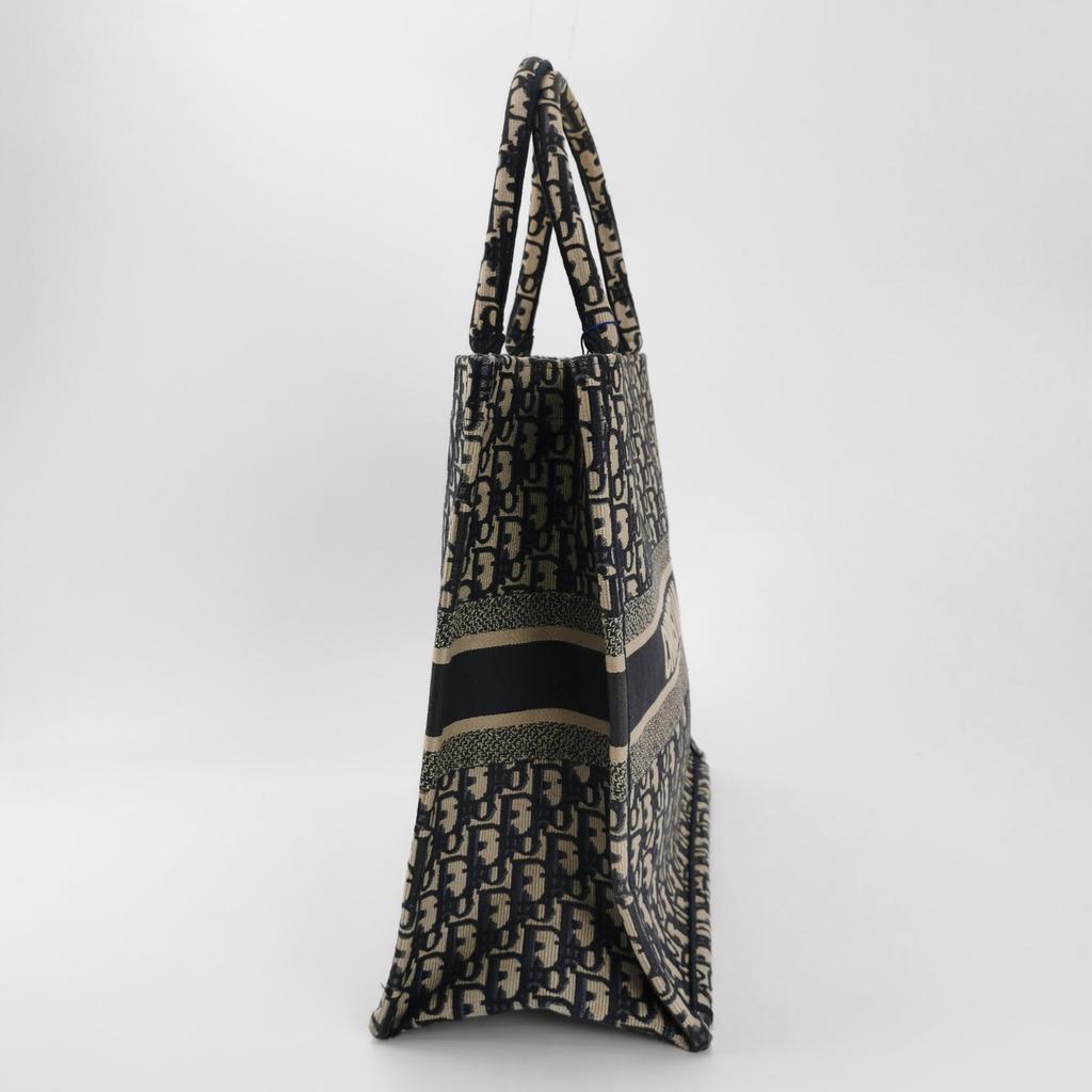 [Pre-Owned] Book Tote Hand-Embroidered Monogram Large Capacity Canvas Tote Bag - Excellent #LAKQIK