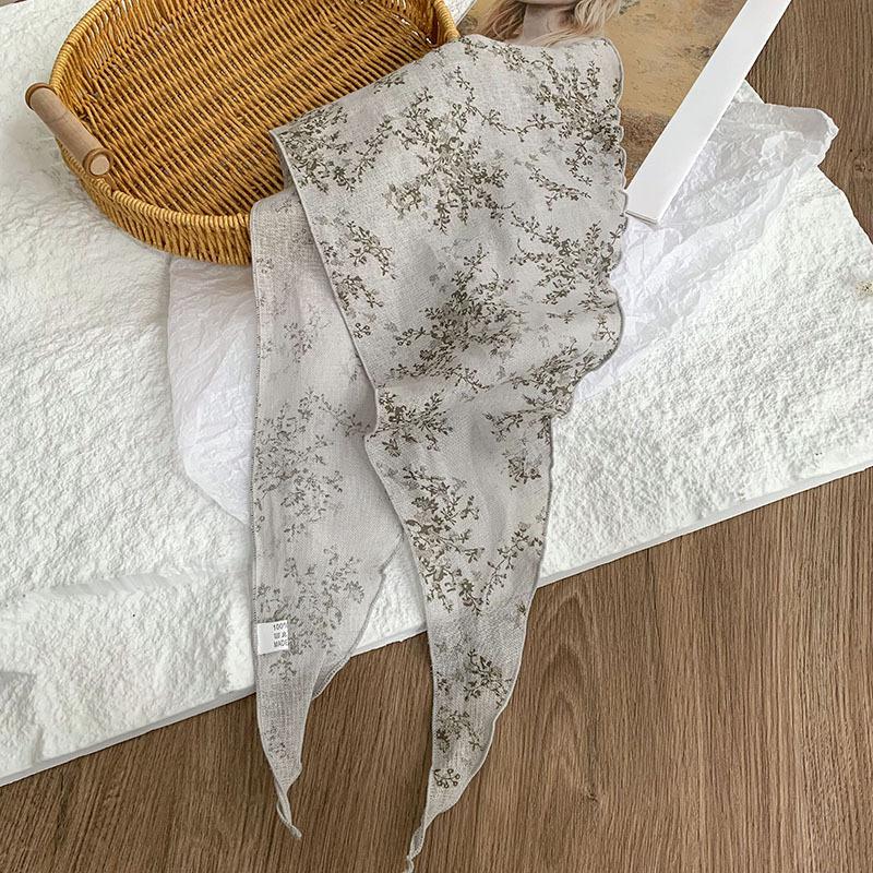 Треугольный шарф шарф женский модный декоративный маленький шарф универсальный шелковый шарф высококлассный цветочный платок летняя женская пасторальная повязка на голову