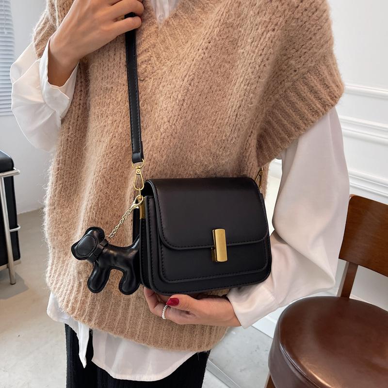 New bag women's 2025 popular high-end sense autumn and winter retro versatile shoulder messenger bag popular small square bag