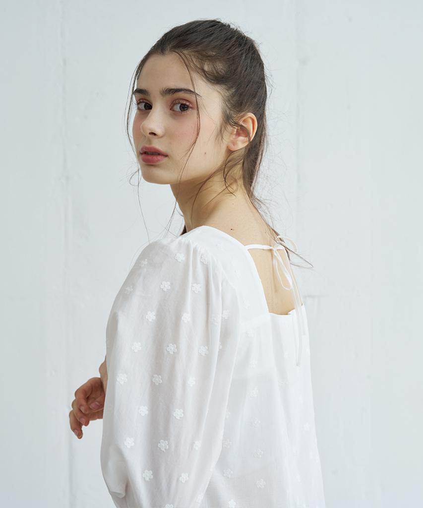 Bember Flower Embroidery Ribbon Tie Dress_White