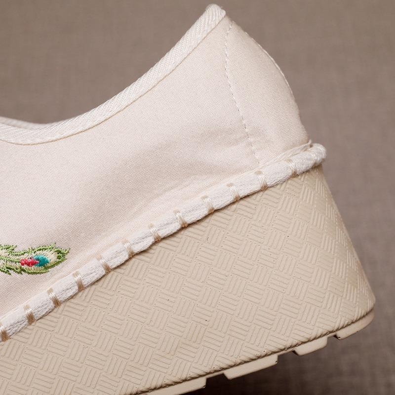 7cm High Heel Embroidered Shoes Characteristic Ethnic Style Fashionable Embroidered Phoenix Peony Cloth Shoes