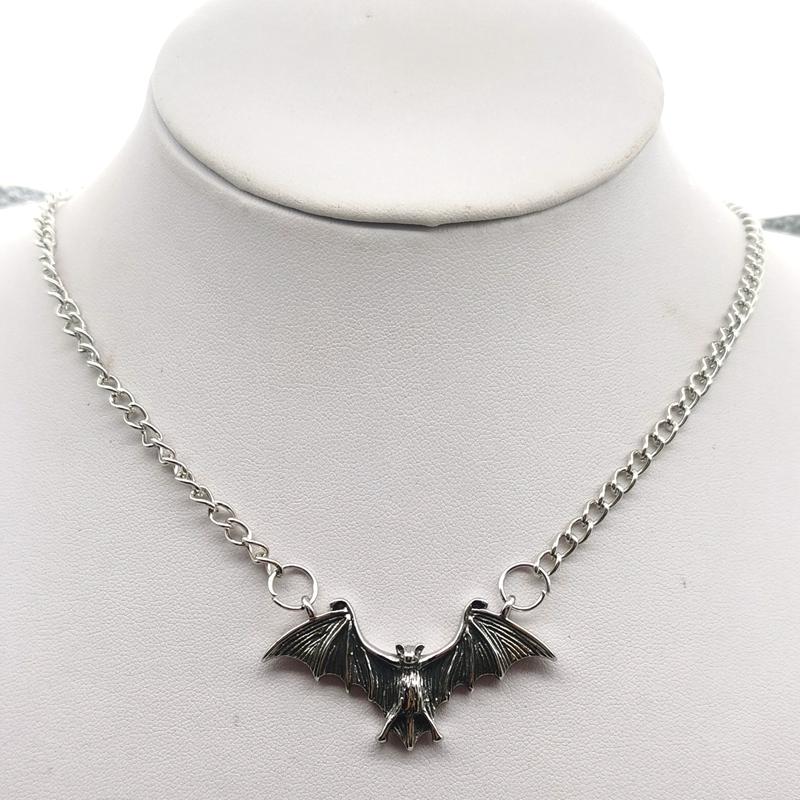 Bat Chain Necklace Metal Fashion Vintage Punk Gothic for Women Animals Choker Halloween Collar Hip Hop Girls Jewelry Gift