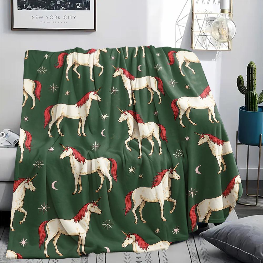 Green animal elements Print Flannel Blanket,High quality Comfortable for All Seasons,Home Decor,Warmth and Comfort,Perfect for Christmas Gifts