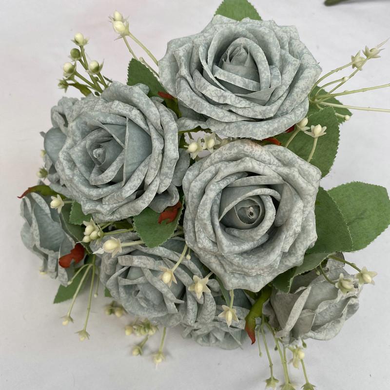 Искусственная композиция с розами в вазе для свадебной фотосъемки и оформления мероприятий