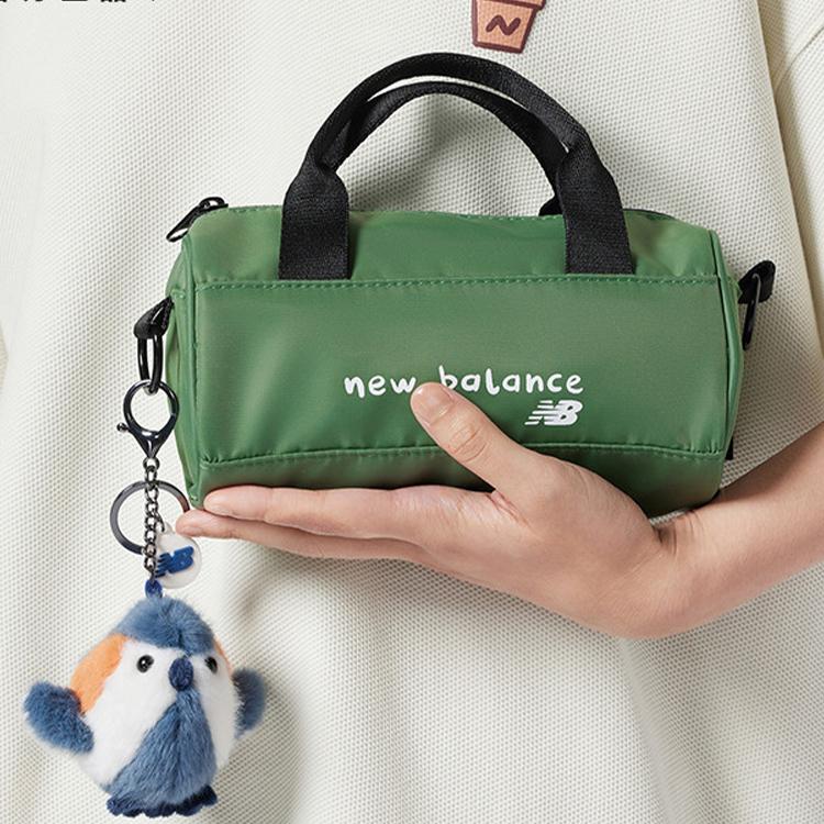 New Balance Fashionable Versatile Detachable Shoulder Strap Fabric Crossbody Bag Unisex bags Green LAB42411-OVN
