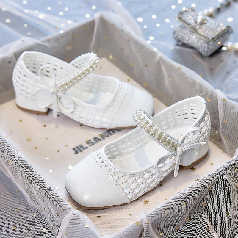 2026 new little girl leather shoes with dress soft sole children's crystal shoes single shoes