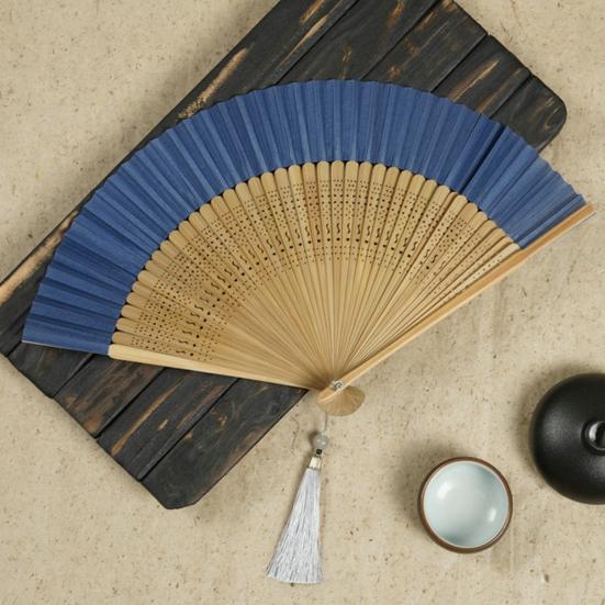 Folding Fan with Tassel Hollow Out Faux Silk Bamboo Stronge Hinge Chinese Vintage Style Photo Prop Party Decoration Supply Classical Dance Prop