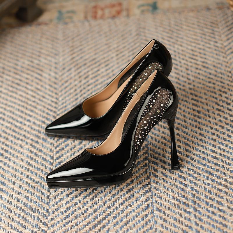 Туфли на шпильках с острыми краями для женщин, новые сексуальные водонепроницаемые туфли со стразами и жемчугом для женщин
