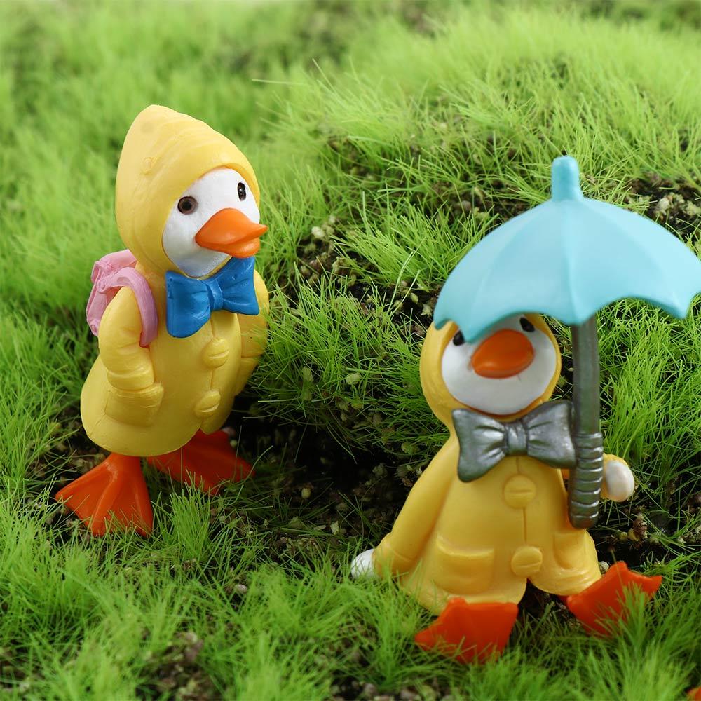 Garden Raincoat Duck Animal Resin DIY Ornaments Figurine Cake Decoration Micro Landscape Miniature