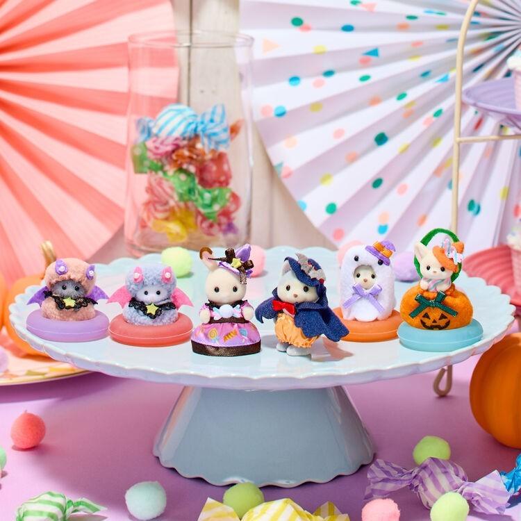 Sylvanian Families Calico Critters Набор «Счастливого Хэллоуина» для малышей