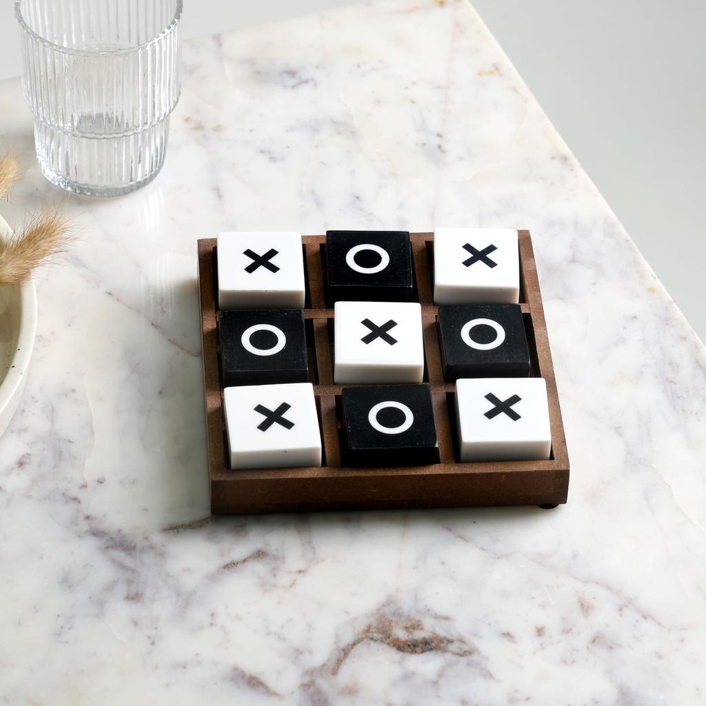 Handmade Tic Tac Toe Game MDF Tray Resin Pieces - Black & White