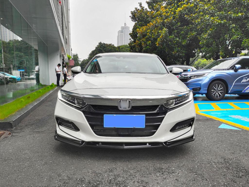 2018 Accord 10th Gen Aggressive Kit: Front Lip, Splitter, Rear Wing, Top Spoiler, Rear Lip, Side Skirts.