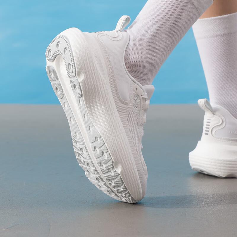 Under Armour Женские кроссовки