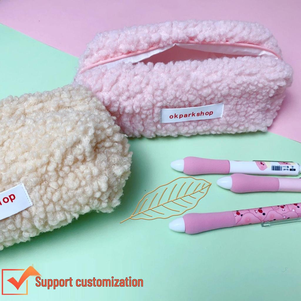 Пенал из плюша «Ягненок»: Милый и вместительный органайзер для канцелярских принадлежностей в японском стиле для девочек младшей и средней школы.