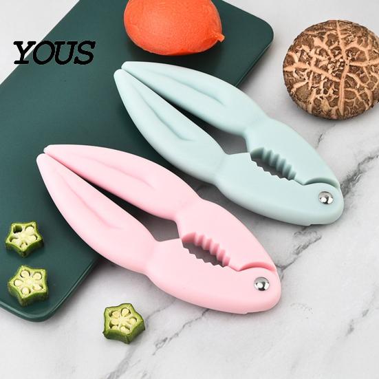 Durable Seafood Opener Multifunctional Lobster Crackers, Handheld Crab Claw Clamp Tool, Portable Ergonomic Compact Kitchen Utensil Nutcracker