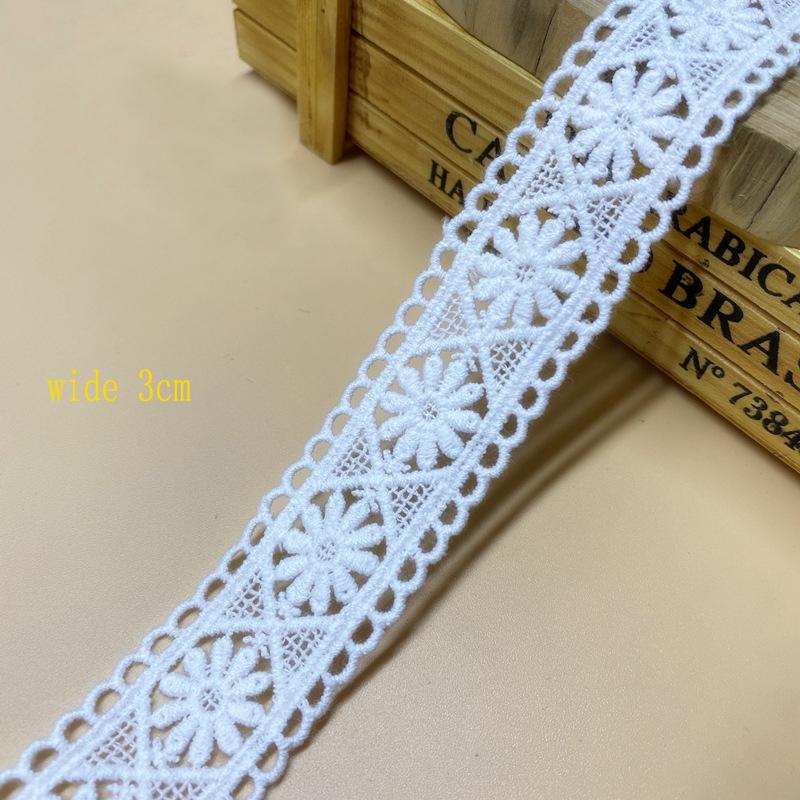 Newest 4meter/lot 2cm/2.7cm/3cm/3.5cm Wide Good Quality Off White Cotton Embroidered Plum Floral Lace Material Small Wide Trims