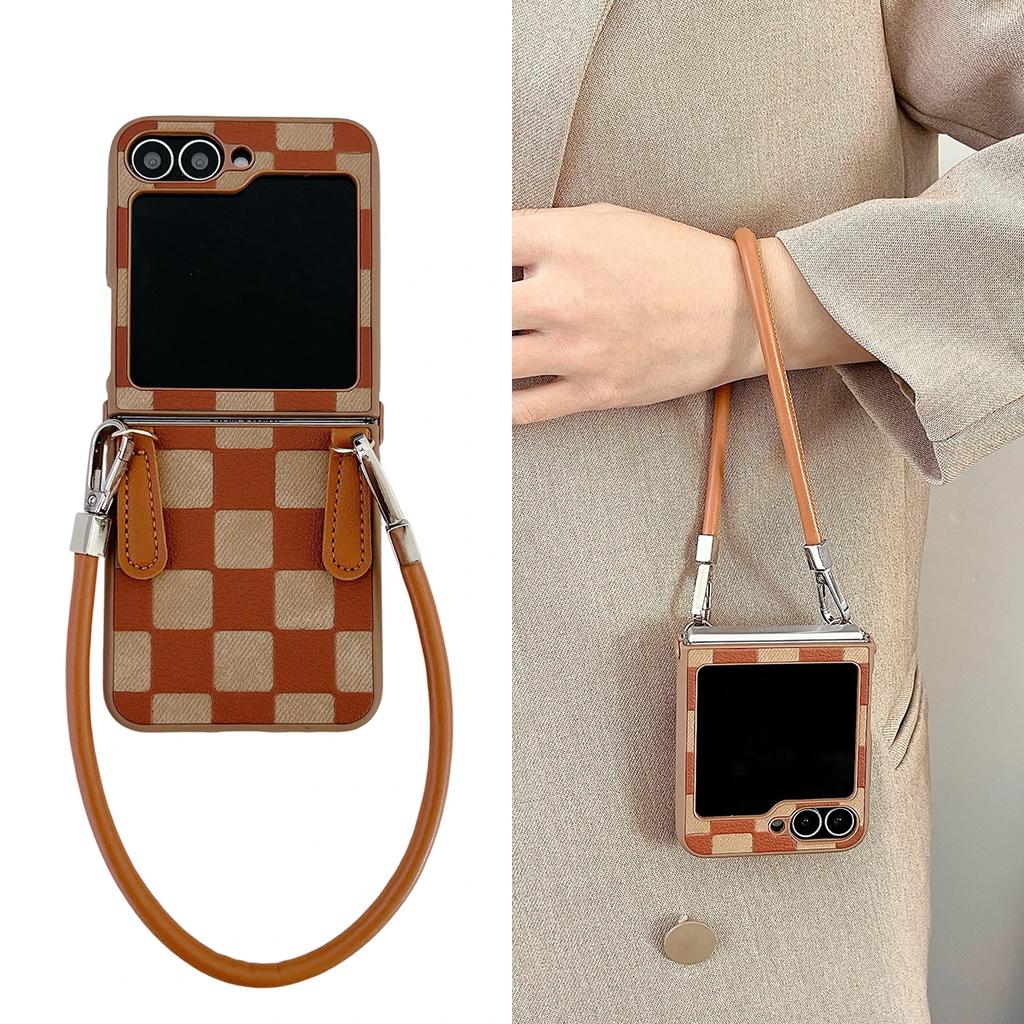 Клетчатый чехол из ПУ кожи с ремешком на запястье для Samsung Galaxy Z Flip 6 5 4 3 5G Защитный противоударный чехол