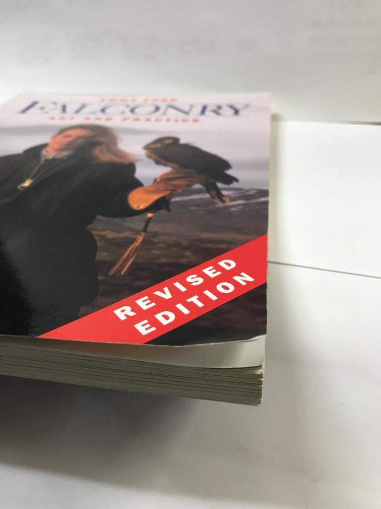[Б/У] Соколиная охота: Искусство и практика (Пересмотренная редакция)