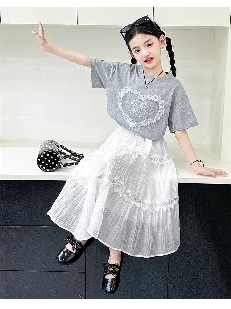Short sleeved thin girls' summer short sleeved T-shirt cake skirt two-piece set 2026 new stylish children's lace skirt