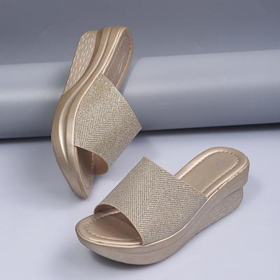 Женские тапочки летние уличные тапочки с пайетками на танкетке 2024 новые римские босоножки на толстой подошве с наклонным каблуком женская обувь