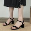 Корейские модные сандалии 2024 года, летние новые простые толстые каблуки, мягкая подошва, универсальные, удобные, темпераментные, женские туфли, нескользящие