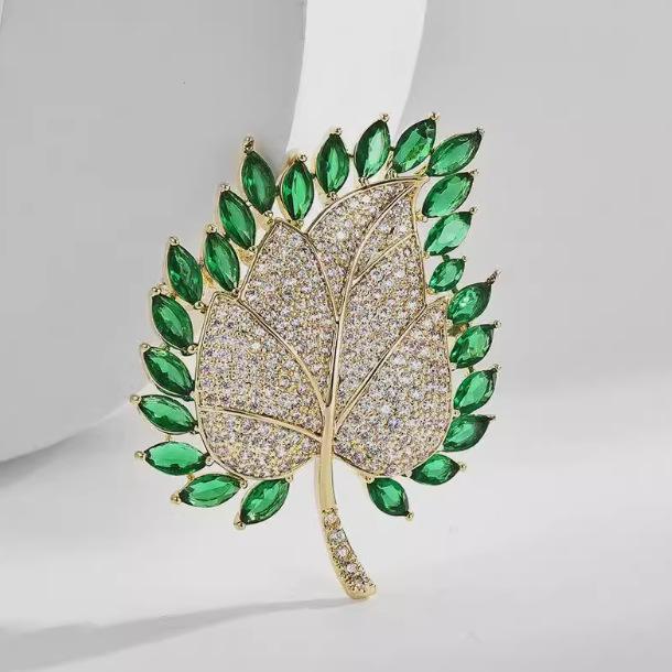 1pc Chic Maple Leaves Brooch for Women Men Rhinestone Plant Brooches Pins Jewelry Trendy Accessories Gifts