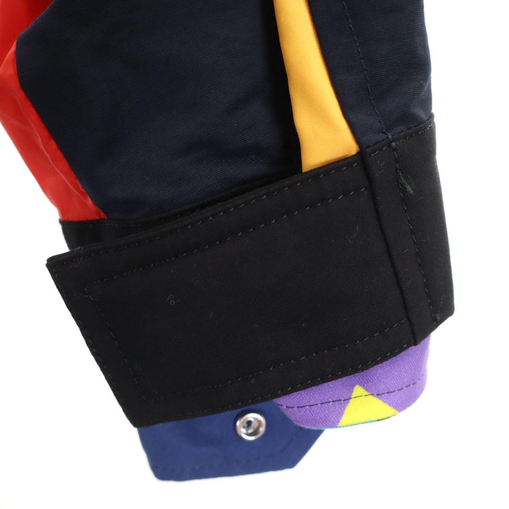 Неиспользованная Sacai 21AW KAWS коллаборация Горная парка 1 Куртка с вешалкой Мужская Б/У