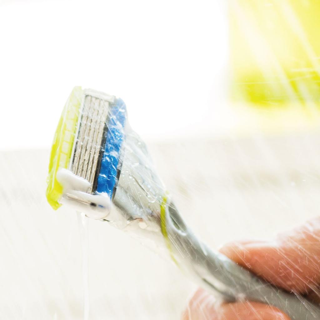 Schick 5-лезвийная бритва Hydro 5 Premium для чувствительной кожи, пробная, сменная кассета. Включает 1 сменную кассету, уже прикрепленную к основной мужской бритве.