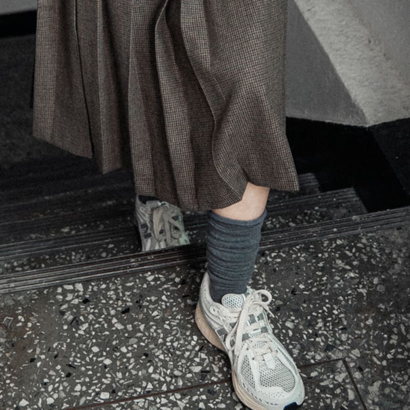 МЕСЯЦ ЗА МЕСЯЦЕМ Теплые носки свободного кроя УГОЛЬНЫЙ