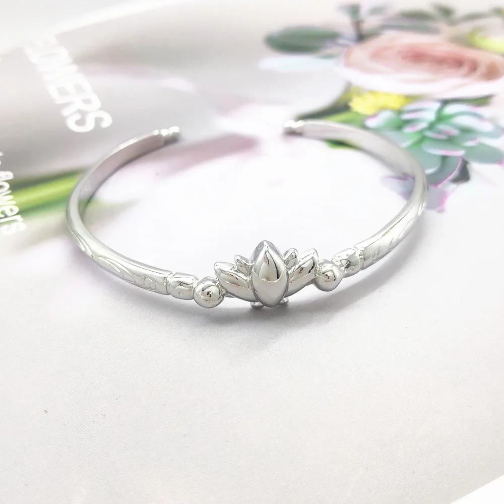 Frieren Beyond and Journey's End Earrings Japanese Magic Anime Characters Same Red Water Pendant Earrings Cosplay Jewelry Gifts