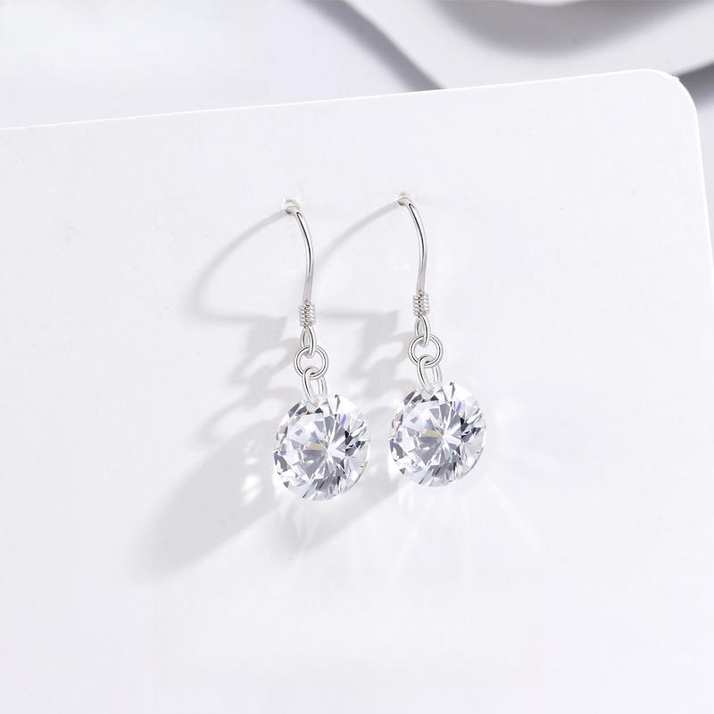 One-clar Hook Korean Version of Fashionable Geometric Ins Style Simple Versatile Earrings Zircon Stud Earrings