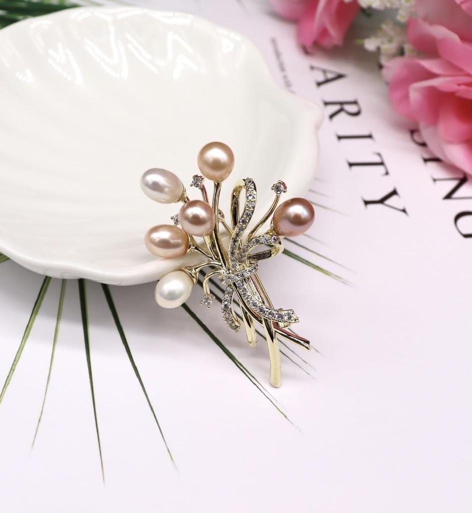 Брошь-цветок из пресноводного жемчуга с цирконами, корсаж из пресноводного жемчуга, прекрасное украшение на грудь для выпускного, подарки для нее, подарочная коробка прилагается