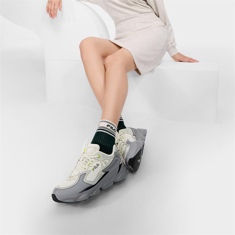 Fila Ретро Серия Минималистичные Кроссовки с Толстой Подошвой Женские Кроссовки Туманно-Серый Сплав-Серый F12W422111FVV