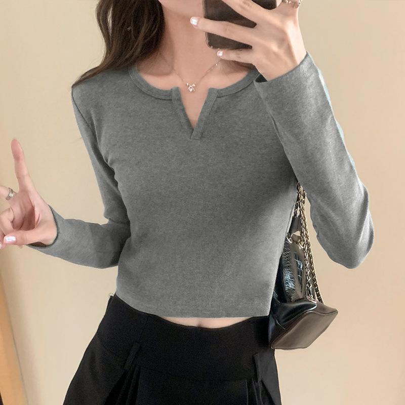 Простая белая футболка с длинными рукавами для женщин, новый внутренний стиль, осенне-зимний топ Hot Girl Short Slim Fit с V-образным вырезом