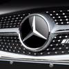 1Pcs Car Front Grille Badge Decal Cover Emblem for Mercedes Benz C E Class GLA GLK ML GLC GLE W204 W205 W210 W211 W212 W213