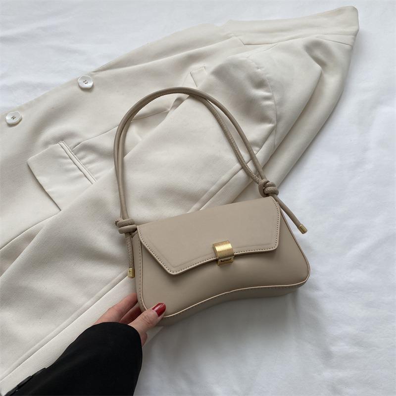 Niche Bag Women's Summer New Fashion Commuter Bag Versatile Shoulder Messenger Bag Feeling Baguette Bag Underarm Bag