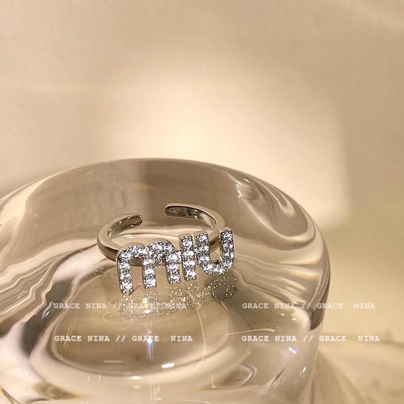 Кольца в виде бабочек и змей Niche Design: Стильный комплект ювелирных изделий класса люкс для модных девушек