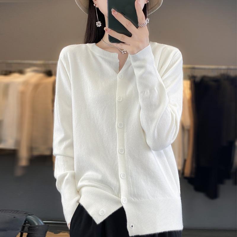 Spring and Autumn Women's Knitwear Long-sleeved Knitted Cardigan Short Jacket Sweater Fashion Temperament Ageing Loose Outerwear Sweater Sweater