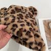 Плюшевая шапка с леопардовым принтом для женщин, холодная и теплая осенью и зимой, с защитой ушей, милая модная шапка
