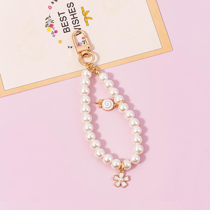 Брелок с жемчугом в стиле ретро: Современный простой подвесной сплав в стиле ароматизатора для сумок и телефонов