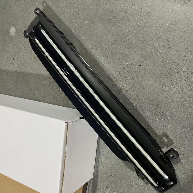 Подходящие дневные ходовые огни для Porsche Cayenne 2018 Передний бампер (Высокая отделка) - Модели 9Y0953049, 9Y0953050