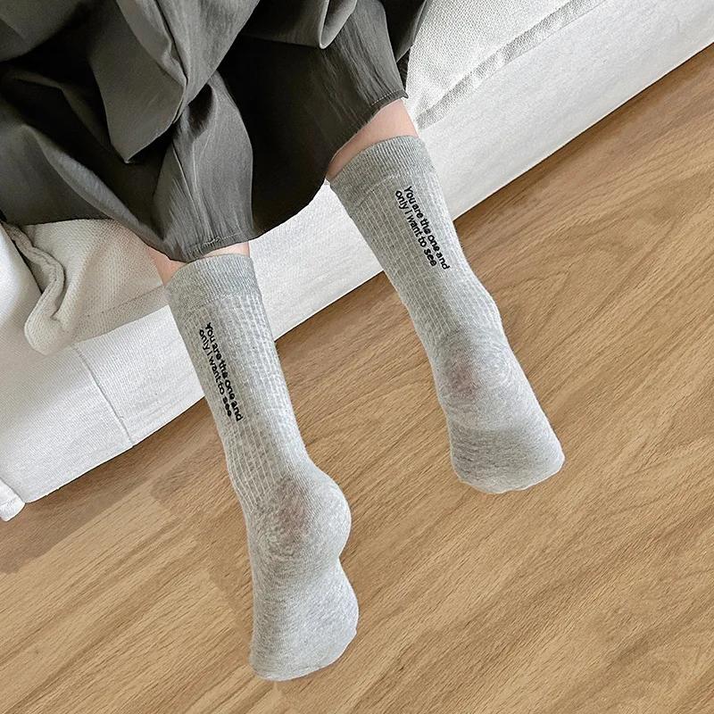 Женские носки с вышитыми буквами в корейском стиле, однотонные, черные, белые, серые, повседневные, уличные, для скейтбординга, спорта, носки