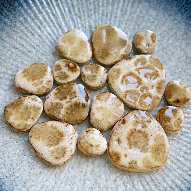 100g DIY Ceramic Mosaic Tiles Glass Leaf Petal Shape Handmade Ornaments Tiles Wall Crafts Crystal for Decorative Material Cerh1