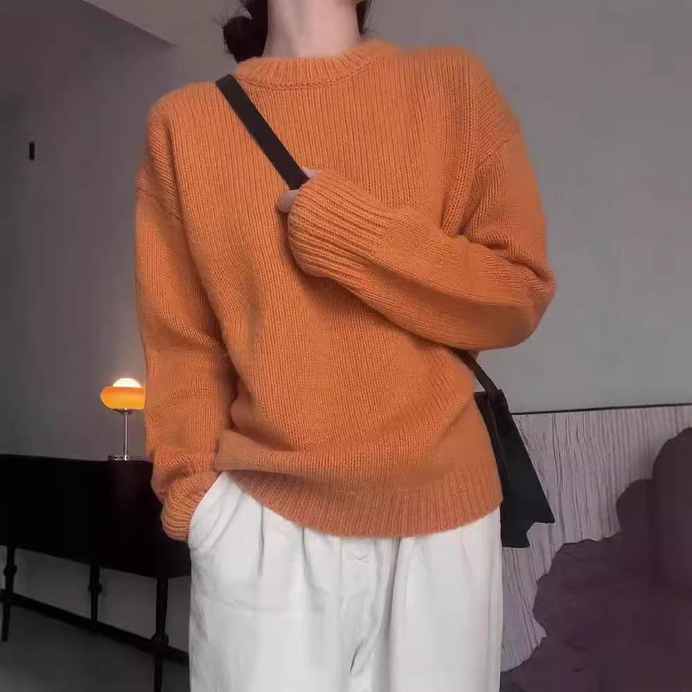 Women's Wool Round Neck Sweater - European Style, Soft Thick Knit for Autumn/Winter.