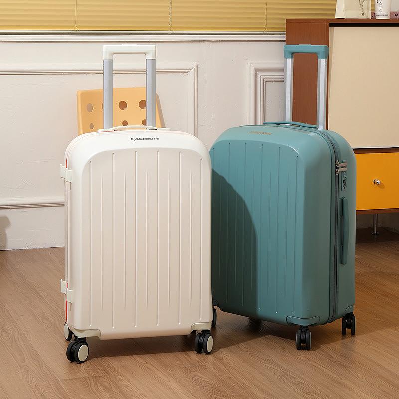 Прочный чемодан на колесиках модели 2025 года — большая вместимость, кодовый замок, подходит для мужчин, женщин и студентов.