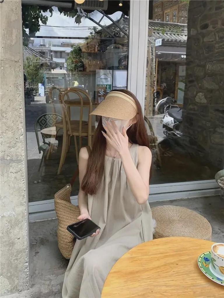 Женское летнее платье без рукавов в корейском стиле белого цвета для похудения