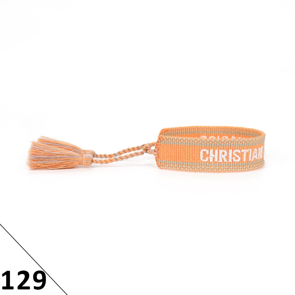 Браслет дружбы ручной работы с вышивкой и кисточками для женщин