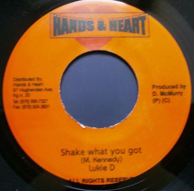 7-дюймовая пластинка LUKIE D - Shake What You Got NONE Hands & Heart Ямайка Регги, Ска и Даб Б/у
